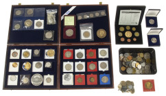 Medals in boxes - Netherlands - Lot modern medals incl. ecu-issues, Willem-Alexander (Het koningschap ...), John Lennon, coin set Danmark, bag school ...