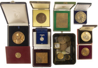 Medals in boxes - Miscellaneous - Lot of 19 medals incl. 'Japan Mitsvkvri Genpo 1799-1863', 'Martin Luther King', 'Schützenfest Aarau 1924 silver', 'T...