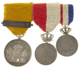 Orders and decorations - Netherlands - Private made medal bar consisting of Trouwe Dienst in silver with clasp '30 Jaar' and two medals 'Lid van Verdi...