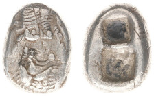 Asia Minor - Lydia - Kings of Lydia / Kroisos - AR Half Stater (Sardes c. 560-546 BC, 4.81 g) - Confronted foreparts of a lion (left) and a bull (righ...