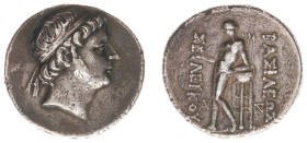 The Seleukid Kingdom - Seleukos II Kallinikos (246-226 BC) - AR Tetradrachm (16.73 g) - Diademed head right / Apollo standing left, leaning on tripod,...