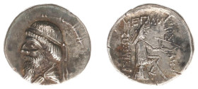 The Parthian Kingdom - Mithradates I (171-138 BC) - AR drachm (3.85 g.). Hekatompylos mint. Diademed bust with long beard left. Earring visible / Arch...