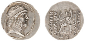 The Parthian Kingdom - Phraates II (138-127 BC) - AR tetradrachm (16.28 g.). Seleukeia on the Tigris mint, circa 129. Diademed and draped bust of Phra...