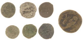 Ancient coins in lots - Roman coinage - A small lot Roman coins: an AE As of DIVVS AVGVSTVS, a Denarius of Julia Mammaea and 5 small Folles 4th centur...
