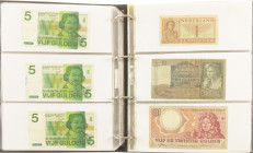 Banknotes in albums - Netherlands - Album banknotes Netherlands 1-100 Gulden among which 5 Gulden 1944 Zilverbon, 10 Gulden 1944 Staalmeester, 25 Guld...