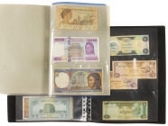 Banknotes in albums - Africa - Lot of 2 albums Africa & Middle East including: UAE, French Somaliland, Egypt, Kuwait etc.