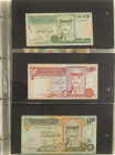 Banknotes in albums - World - Album banknotes world including Austria, Belgium, Czechoslovakia, Jordan, Switzerland, Thailand, Vietnam, Singapore, Ecu...