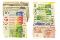 Banknotes in boxes - Netherlands - Small box banknotes Netherlands among which 20 Gulden Emma, 25 Gulden Prinses, 50 Gulden Zonnebloem, 100 Gulden Era...