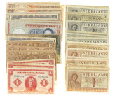 Banknotes in boxes - Netherlands - Small box banknotes Netherlands among which 1+2½ Gulden 1949 Juliana, 10 Gulden 1945 Lieftinck, 25 Gulden 1955 Huyg...