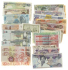 Banknotes in boxes - Africa - Box filled with higher value UNC bundles in different quantities including: Swaziland, Madagaskar, Tanzania, Ghana, Zamb...