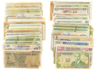 Banknotes in boxes - Africa - Box with appr. 114 banknotes Africa