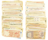 Banknotes in boxes - Asia - Box with appr. 200 banknotes Asia