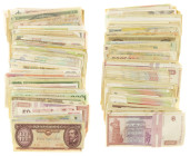 Banknotes in boxes - Eastern Europe - Box with appr. 275 banknotes Eastern Europe