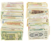 Banknotes in boxes - Eastern Europe - Box with appr. 250 banknotes Eastern Europe