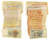 Banknotes in boxes - Russia - Small box with banknotes Russia aprox. over 150 pcs.
