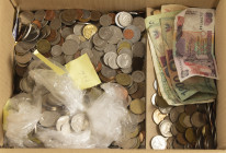 Coins world in big boxes - cannot be shipped - Kilos - Lot with appr. 6,5 kilo various world coins incl. some banknotes
