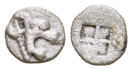 MACEDON. Phagres. Hemiobol (5th century BC).

Obv: Head of roaring lion right.
Rev: Quadripartite incuse square.

Tzamalis 52.

Condition: Very fine.
...
