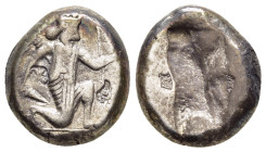 ACHAEMENID EMPIRE. Time of Dareios I to Xerxes II. Siglos (circa 420-350 BC). Sardes.

Obv: Persian king in kneeling-running stance right, holding dag...