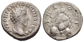 CAPPADOCIA. Caesarea. Marcus Aurelius (161-180). Didrachm.

Obv: AYTOKP ANTωNЄINOC CЄB.
Bare head of Marcus Aurelius with traces of drapery, right.
Re...