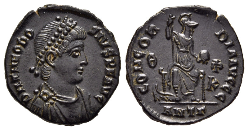 THEODOSIUS I (379-395). Follis. Antioch.

Obv: D N THEODOSIVS P F AVG.
Pearl- di...