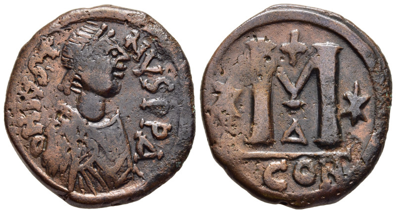 JUSTIN I (518 - 527). Follis. Constantinople.

Obv: D N IVSTINVS P P AVC.
Diadem...