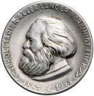 Personenmedaillen. 
Marx, Karl *1818 Trier, +1883 London. Silbermedaille 1953 auf seinen 70. Todestag, Rs: A Münze Berlin 900. mit Nadel 31,5&nbsp;mm...