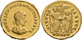 Valentinian II, 375-392. Solidus (Gold, 20 mm, 4.50 g, 1 h), Treveri, 377-380. D N VALENTINIANVS IVN P F AVG Pearl-diademed, draped and cuirassed bust...