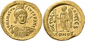 Anastasius I, 491-518. Solidus (Gold, 21 mm, 4.48 g, 7 h), Constantinopolis, circa 507-518. D N ANASTASIVS P P AVG Pearl-diademed, helmeted and cuiras...