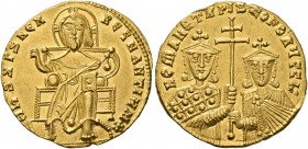 Constantine VII Porphyrogenitus, with Romanus I and Christopher, 913-959. Solidus (Gold, 20 mm, 4.39 g, 6 h), Constantinopolis, circa 924-931. +IҺS XP...
