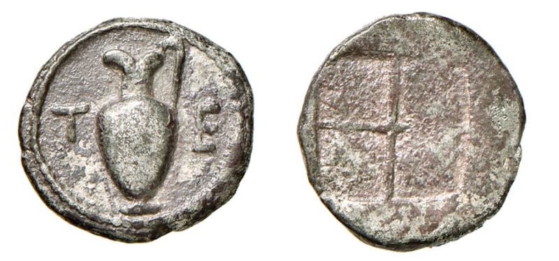 MACEDONIA - TERONE (circa 480-450 a.C.) TETROBOLO gr.2,0 - D/Oinochoe con ai lat...