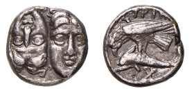 THRACIA - ISTRUS (circa 400-350 a.C.) DRACMA gr. 5,4 - D/Due volti maschili imberbi opposti l'uno all'altro R/Aquila a d. con delfino tra gli artigli ...