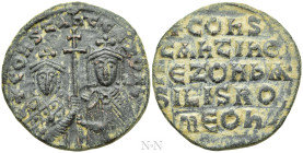 CONSTANTINE VII PORPHYROGENITUS with ZOE (913-959). Follis. Constantinople