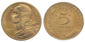France, Cinquième République (1958-présent), 5 centimes Marianne Piéfort, 1979, AE 4 g.
Réf: Gad# 174P
Conservation: PCGS SP67