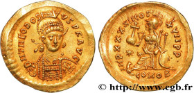 THEODOSIUS II
Type : Solidus 
Date : 443-444 
Mint name / Town : Constantinople ou atelier de campagne en Thrace 
Metal : gold 
Millesimal fineness : ...