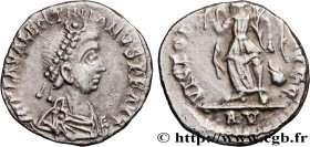 VALENTINIAN III
Type : Demi-silique 
Date : c. 430 
Mint name / Town : Ravenne 
Metal : silver 
Diameter : 12,5  mm
Orientation dies : 6  h.
Weight : ...