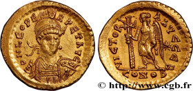 LEO I
Type : Solidus 
Date : 457-462 
Mint name / Town : Constantinople 
Metal : gold 
Diameter : 19,5  mm
Orientation dies : 6  h.
Weight : 4,34  g.
...