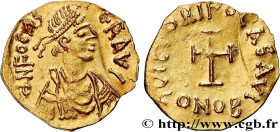 PHOCAS
Type : Demi-tremissis 
Date : 607-609 
Mint name / Town : Constantinople 
Metal : gold 
Millesimal fineness : 1.000  ‰
Diameter : 12,5  mm
Orie...