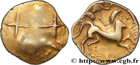 ARMORICA, Uncertain 
Type : Statère à l’arbre sous le cheval - cheval à droite 
Date : c. 80-50 AC. 
Metal : gold 
Diameter : 21  mm
Weight : 7,07  g....
