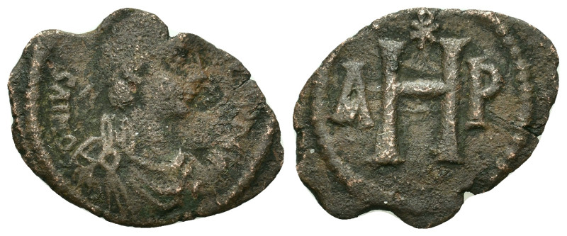 Justinian I (527-565). Æ 8 Nummi (21,8mm, 1.85g). Thessalonica, AD 552-562. Diad...