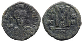 Maurice Tiberius (582-602). Æ 40 Nummi (29mm, 10.70g, 12h). Constantinople, year 7 (588/9). Helmeted and cuirassed bust facing, holding globus crucige...