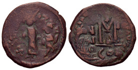 Heraclius, with Heraclius Constantine. Follis. Año 3 = 612/3 d.C. Constantinople. Æ (30mm, 10g). Crowned and draped figures of Heraclius and Heraclius...