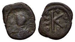 Constans II (641-668). Æ 40 Nummi (21,5mm, 2.3g). Constantinople. Constans wearing crown and chlamys, standing facing holding cross and cross on globe...