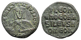 Leo VI (886-912). Æ 40 Nummi (26mm, 5.09g, 6h). Constantinople. Facing bust, wearing crown and chlamys, holding akakia. R/ Legend in four lines across...