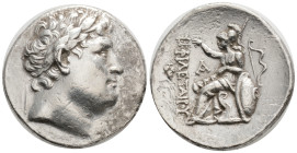 KINGS OF PERGAMON. Eumenes I (263-241 BC). Tetradrachm. 16,6 g. 31,5 mm. Pergamon. In the name of Philetairos.
Obv: Laureate head of Philetairos righ...