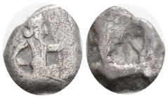 Greek
ACHAEMENID EMPIRE, Time of Darios I to Xerxes II (Circa 485-420 BC) AR Siglos (18,4 mm, 5,1 g)
Obv: Persian king in kneeling-running stance ri...