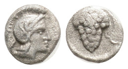 Greek
CILICIA, Soloi (Circa 410-375 BC) AR Obol (6,3 mm, 0.32 g)
Obv: Helmeted head of Athena left.
Rev: Grape bunch on vine; Göktürk -; SNG BN 187...