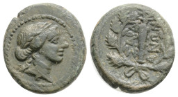 LYDIA. Sardeis. Ae (2nd-1st centuries BC). 3,7 g. 16,1 mm.
Obv: Laureate head of Apollo right.
Rev: ΣAPΔIA / NΩN. Club right within wreath; monogram...