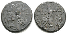 SELEUCIDE KINGDOM. Ae (Ae. 15,2 g / 23,6 mm). 1st century BC Antioch. (RPC I 4216). Anv: Laureate head of Zeus on the right. Rev: Zeus sitting on the ...