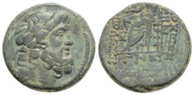 SELEUCIDE KINGDOM. Ae (Ae. 7 g / 20,3 mm). 1st century BC Antioch. (RPC I 4216). Anv: Laureate head of Zeus on the right. Rev: Zeus sitting on the lef...