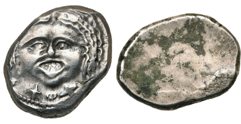ETRURIE, POPULONIA, AR 20 asses, après 211 av. J.-C. D/ Gorgonéion de f. Dessous...